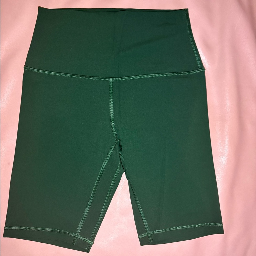 Lululemon Women's Green High-Waisted 6 inch Biker Shorts